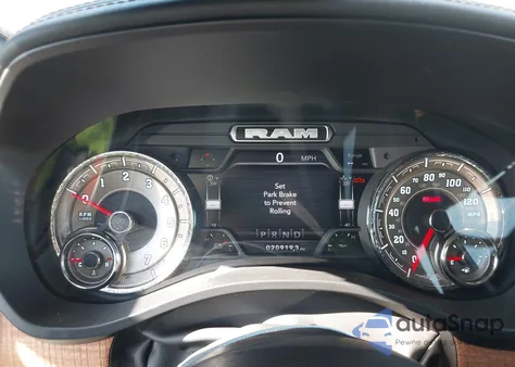 2022 Ram 1500 Limited Longhorn 4X4 5'7 Box z USA, uszkodzony, nr VIN 1C6SRFKT3NN283133